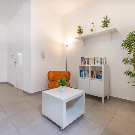 Pageant Homes شقة *