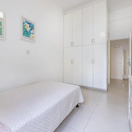 Pageant Homes شقة