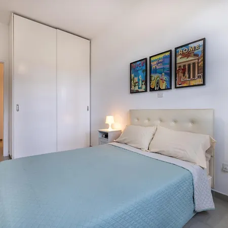 Apartament Pageant Homes