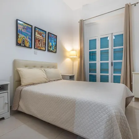 Appartamento Pageant Homes *