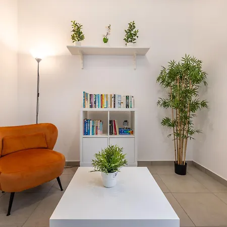 Apartament Pageant Homes *