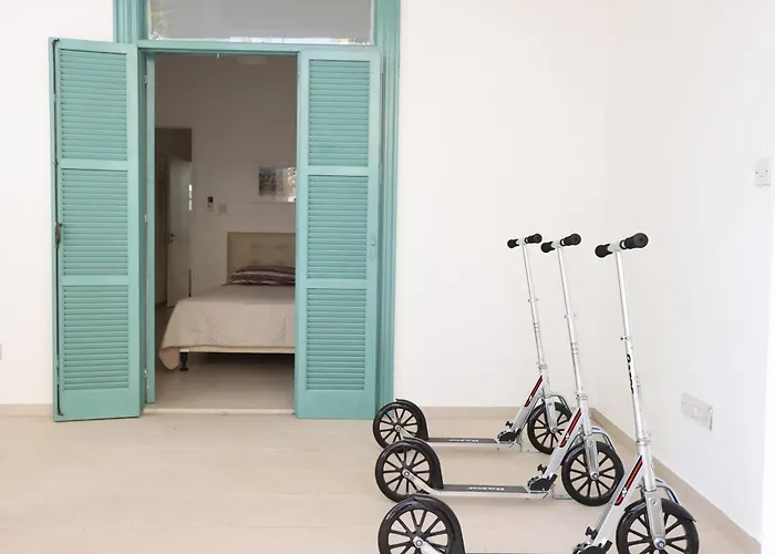 Pageant Homes アパート ニコシア