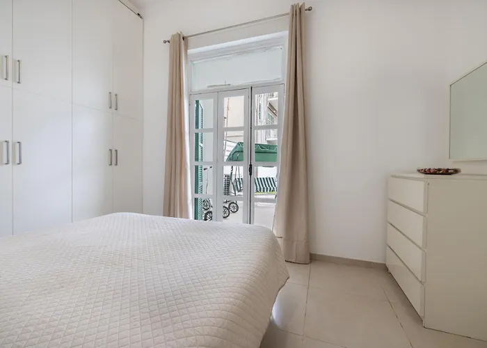 アパート Pageant Homes ニコシア